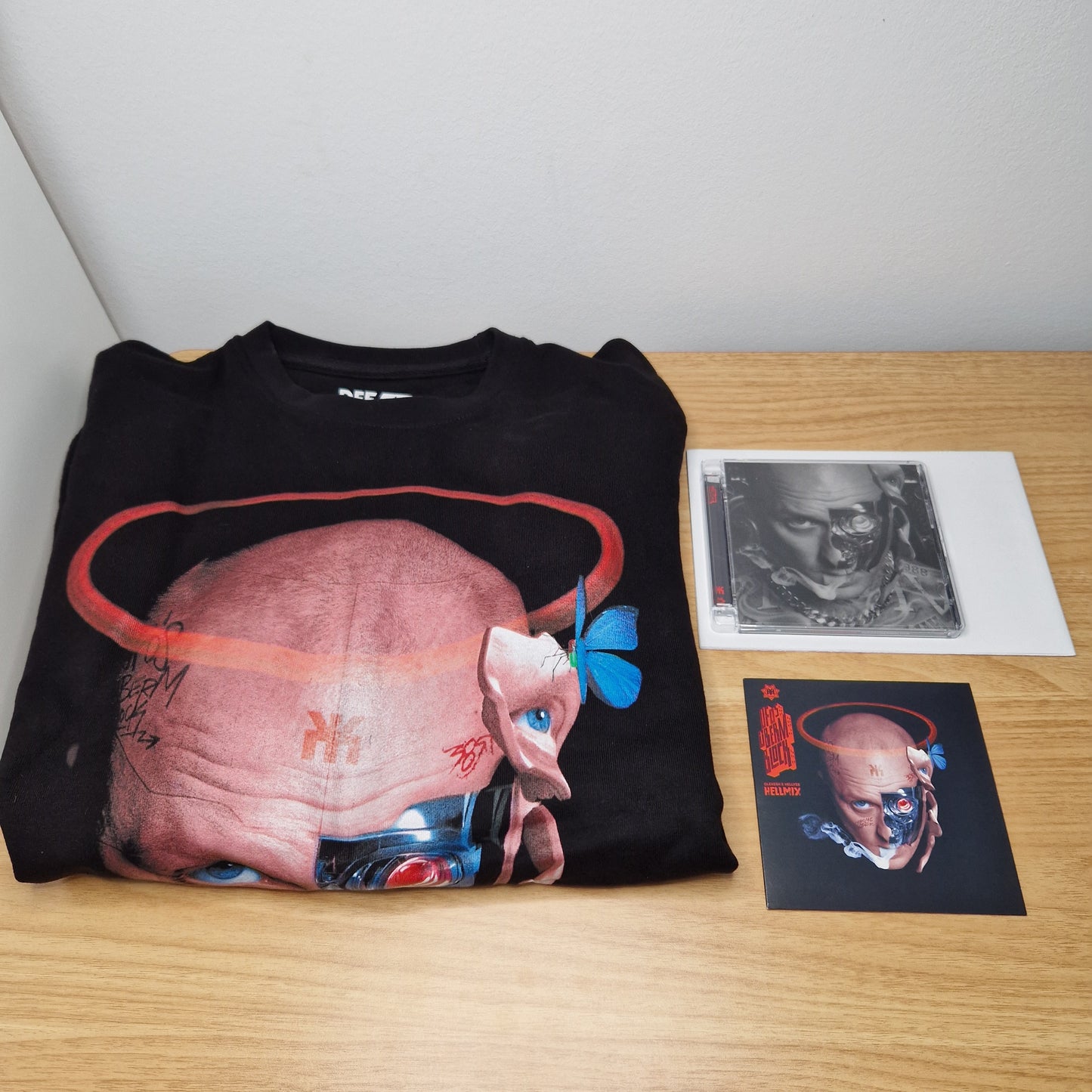 Olexesh x Hellyes - Ufos überm Block Limited Box