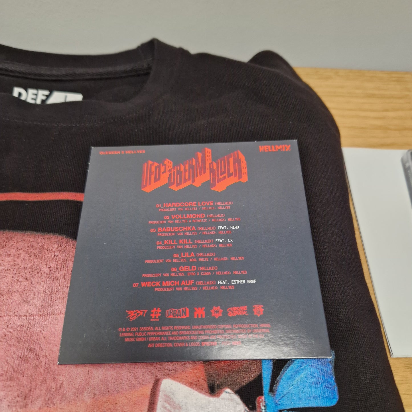 Olexesh x Hellyes - Ufos überm Block Limited Box