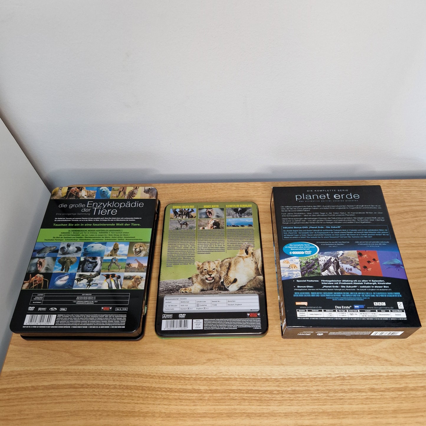 DVD Doku Bundle: Planet Erde, Paradies für Tiere und Enzyklopädie der Tiere Zustand: Gut