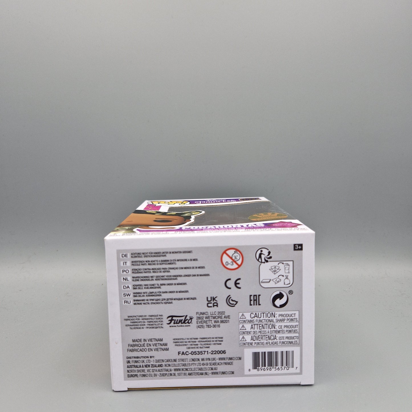 Funko Pop! Disney Princess #1077 Pocahontas (with Pin) Funko Exclusive!