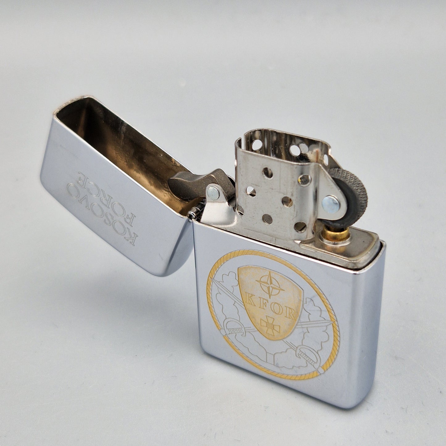Zippo Feuerzeug Kosovo Force H03 Lighter - ungezündet - ohne OVP