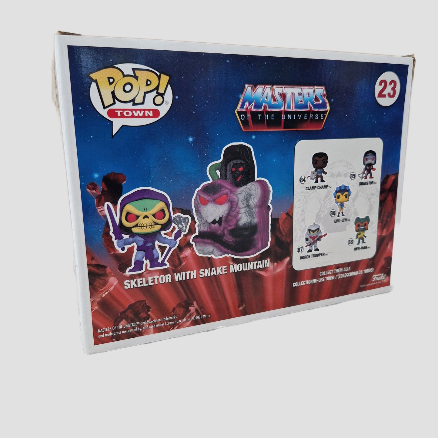 Funko Pop! Town Masters of the Universe #23 Skeletor with Snake Mountain
