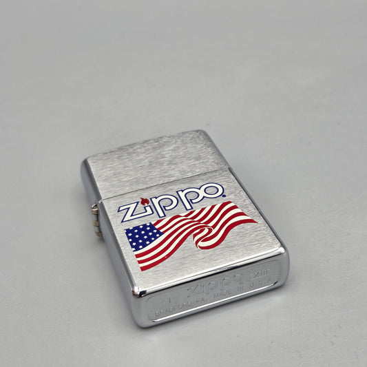 Zippo USA Flagge - US Flag	I XIII (1997)	Feuerzeug	Lighter - ungezündet