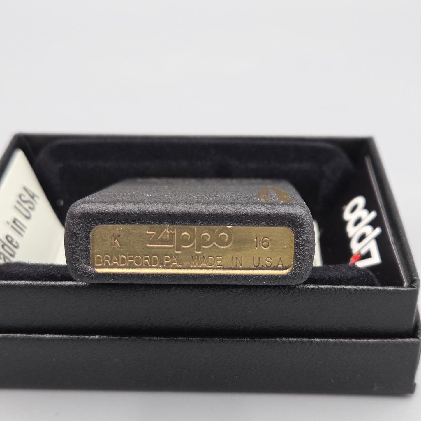 Zippo Stopping Bullets (Catching Bull) Feuerzeug Lighter - ungezündet, inkl. Schachtel