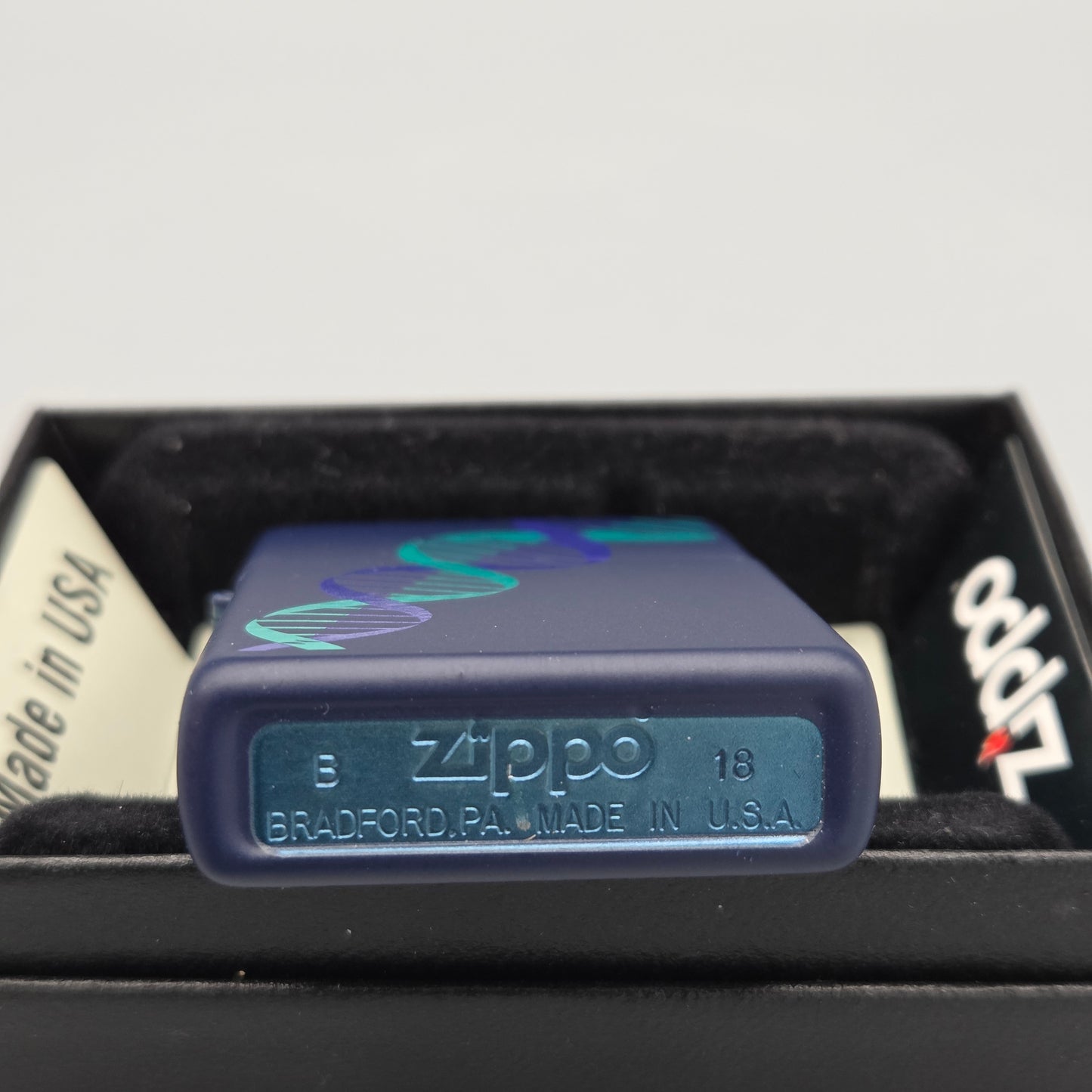 Zippo DNA Feuerzeug Lighter - ungezündet, inkl. Schachtel