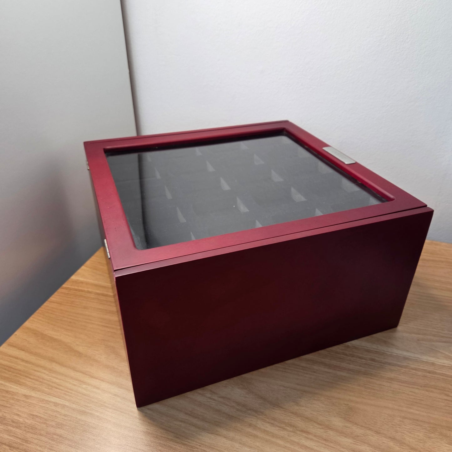 Zippo Holz Vitrine für 80 Feuerzeuge - mit wenigen Gebrauchsspuren