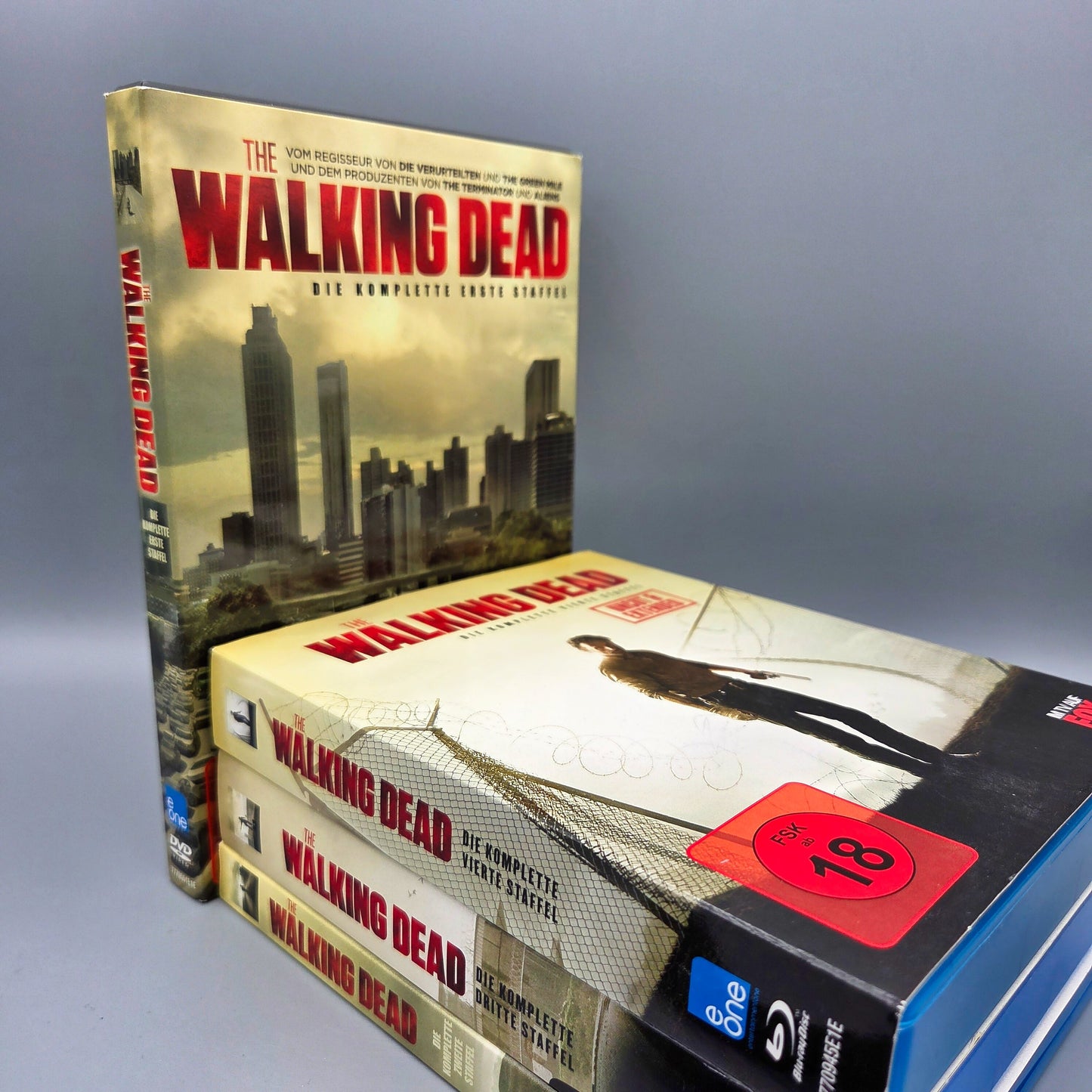 The Walking Dead Staffel 2 bis 4 auf Blu-Ray und Staffel 1 auf DVD