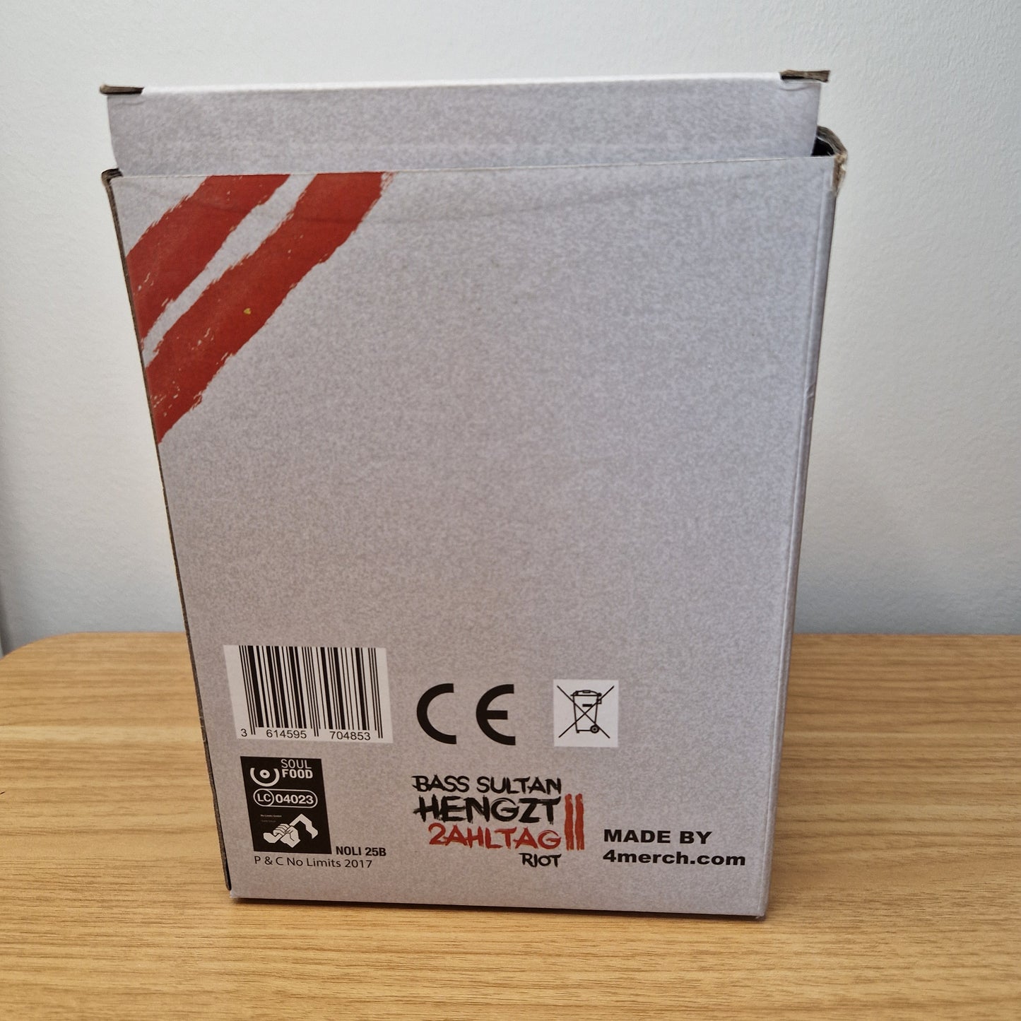Bass Sultan Hengzt - 2ahltag: Riot	Limited Box-Set Zustand: Sehr Gut