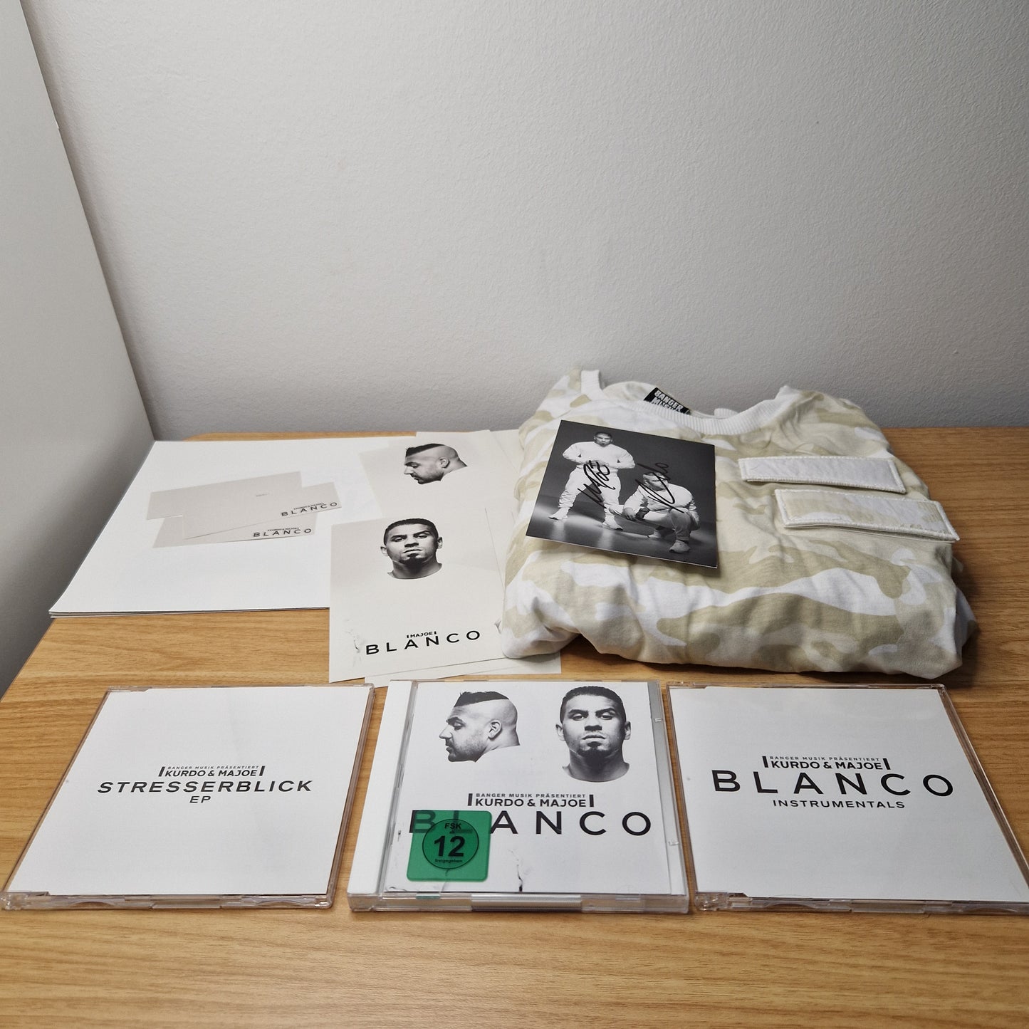 Kurdo & Majoe - Blanco	Limited Fan Box