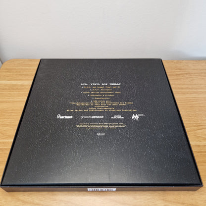 Witten Untouchable - Republic of Untouchable	Limited Box
