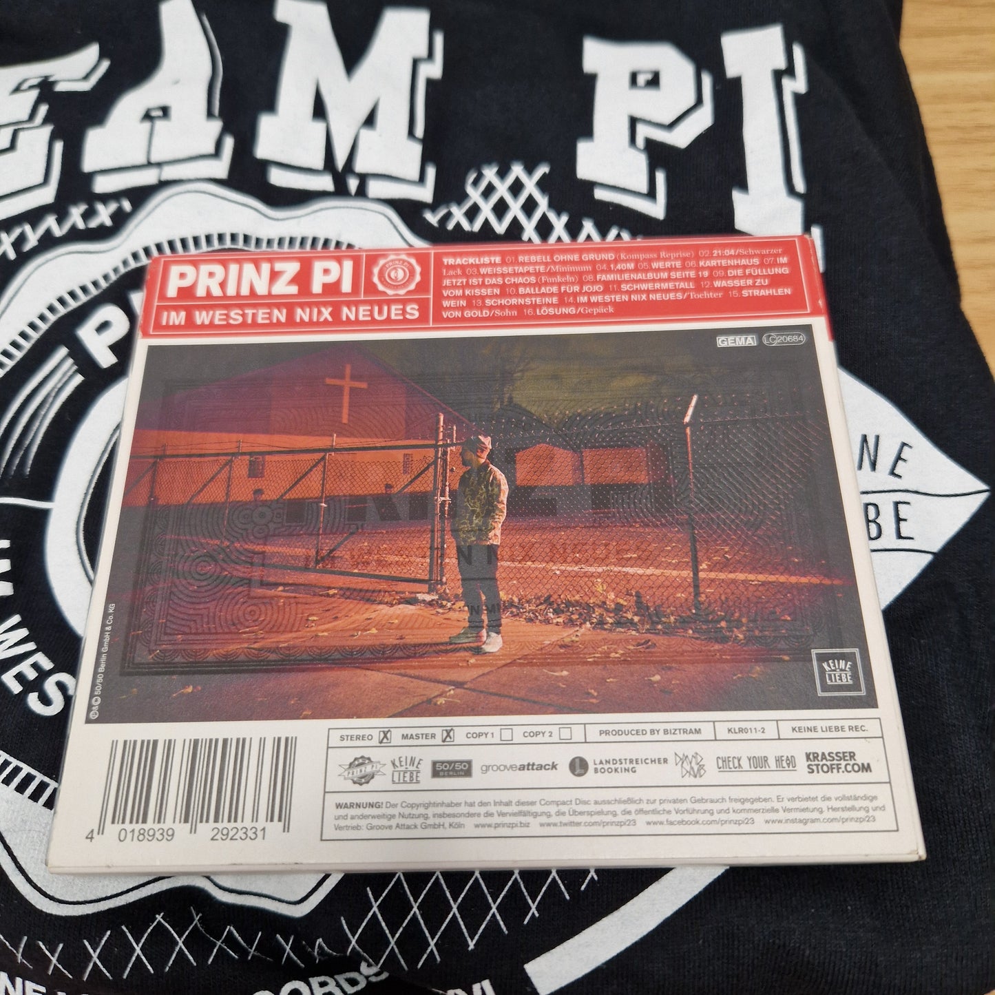 Prinz Pi - Im Westen Nix Neues	Limited Fan-Box	Poster und 1 Sticker fehlen