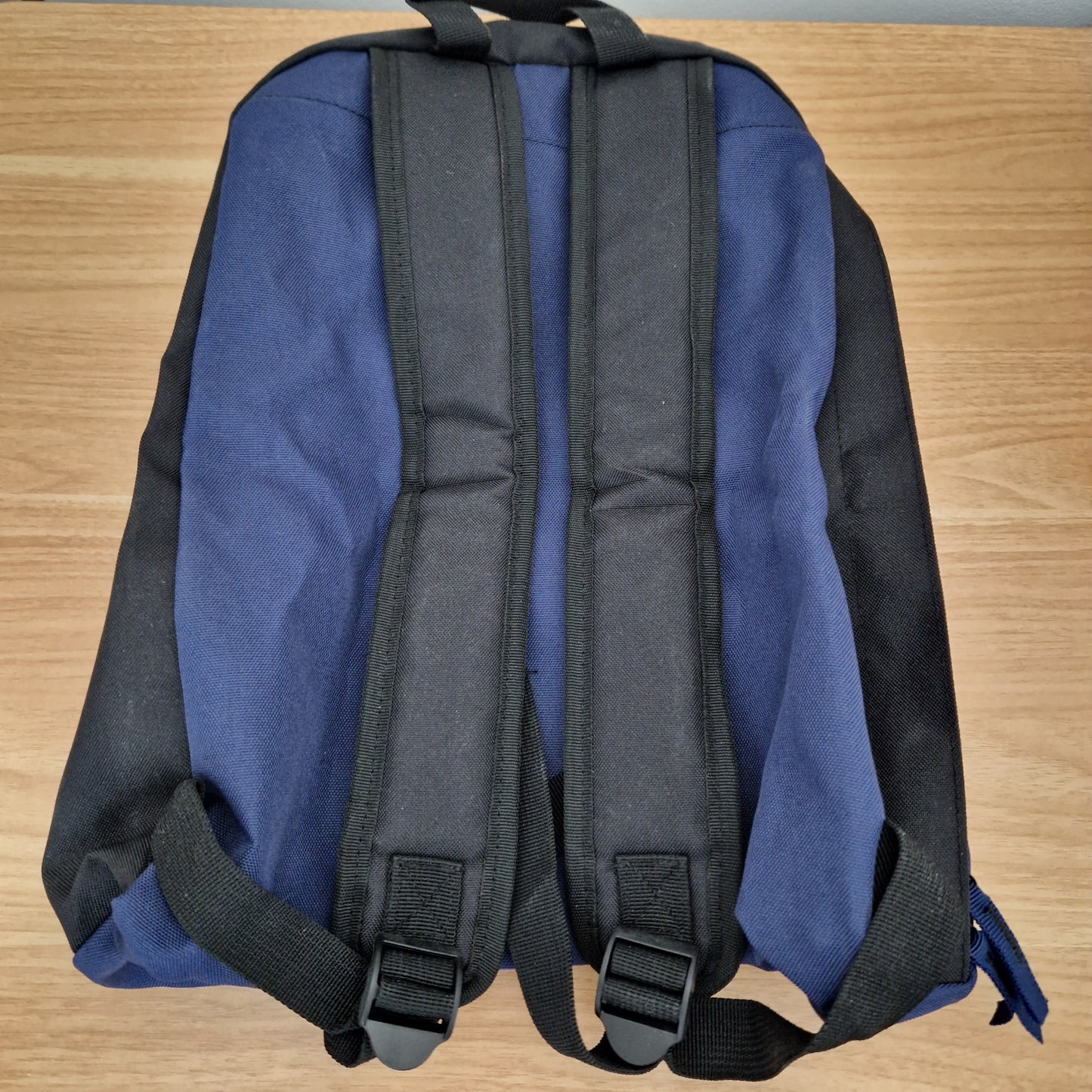 Celo & Abdi Rucksack aus der Diaspora Fanbox