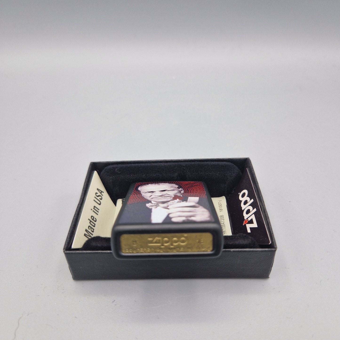 Zippo Feuerzeug 60004030	Mr. Blaisdell	B18	Lighter - ungezündet
