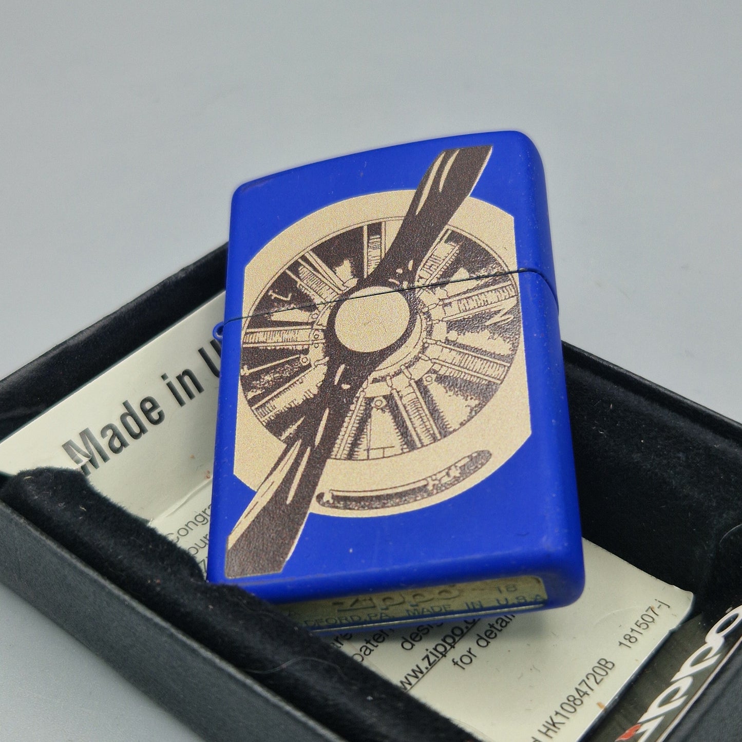 Zippo Feuerzeug 60004115	Origin of Flight	A18	Lighter - ungezündet