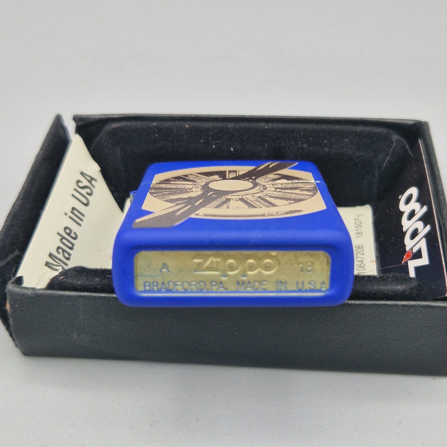 Zippo Feuerzeug 60004115	Origin of Flight	A18	Lighter - ungezündet