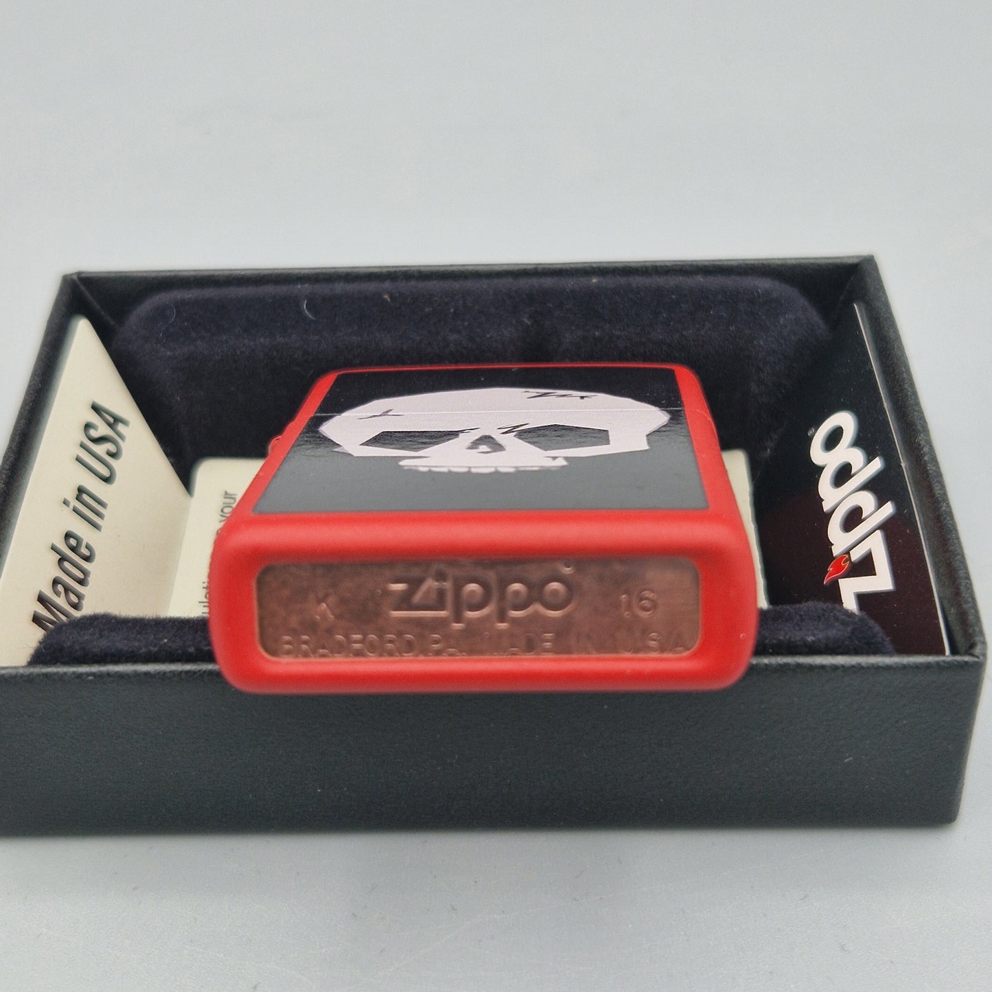 Zippo Feuerzeug 60003247	Skull	K16	Lighter - ungezündet