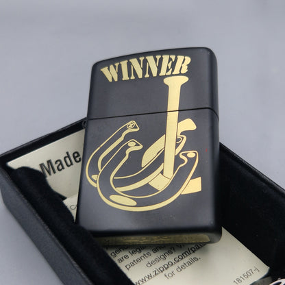 Zippo Feuerzeug 60004116	Horseshoes	D18	Lighter - ungezündet