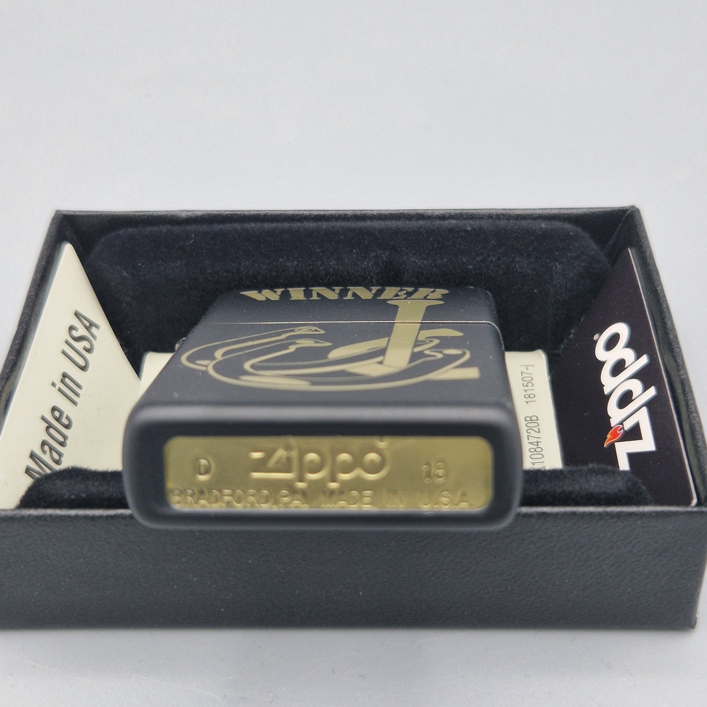 Zippo Feuerzeug 60004116	Horseshoes	D18	Lighter - ungezündet