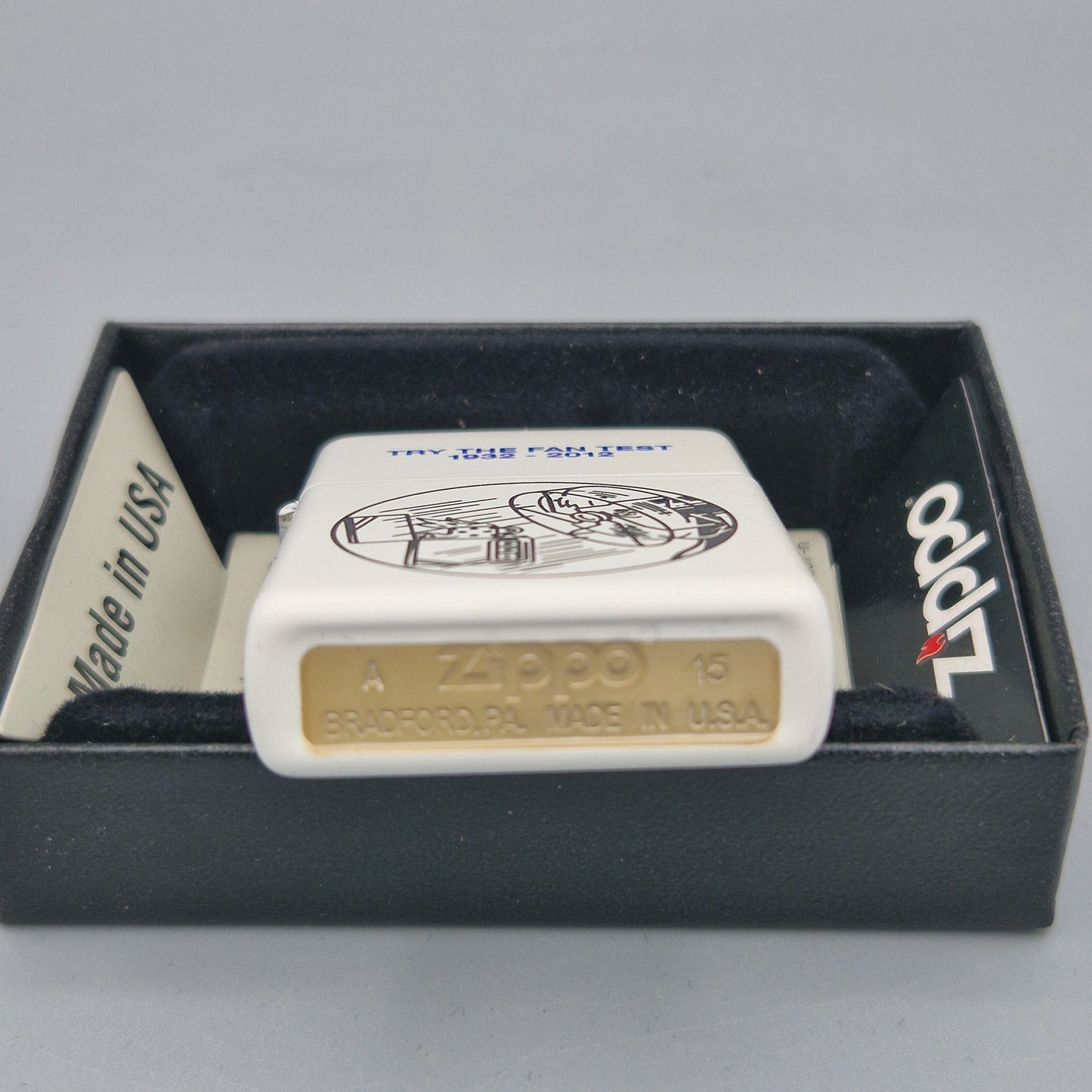 Zippo Feuerzeug Fan Test	A15	Lighter - ungezündet