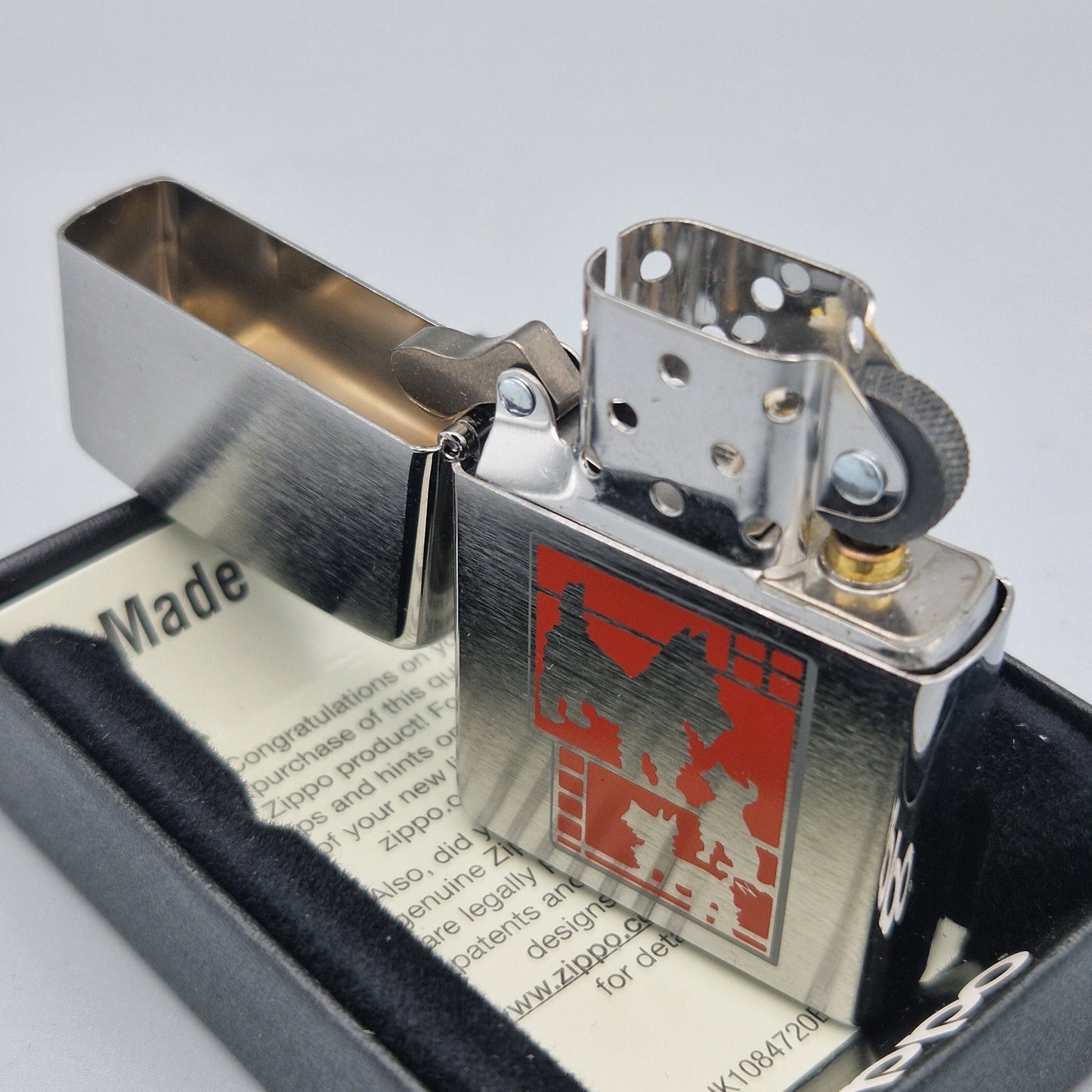 Zippo Feuerzeug 60004278	Metallique Dog	E18	Lighter - ungezündet