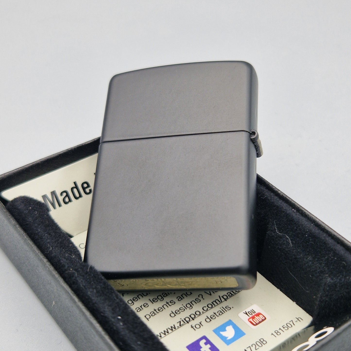 Zippo Feuerzeug Modell "Guarantee"	H16	Lighter - ungezündet