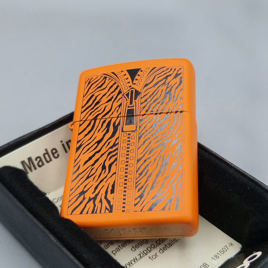 Zippo Feuerzeug 60004535	Zipper	I18	Lighter - ungezündet