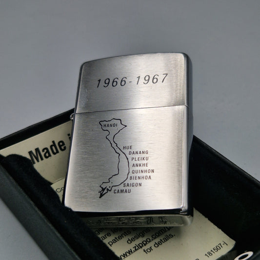 Zippo Feuerzeug 60004013	Saigon	A18	Lighter - ungezündet