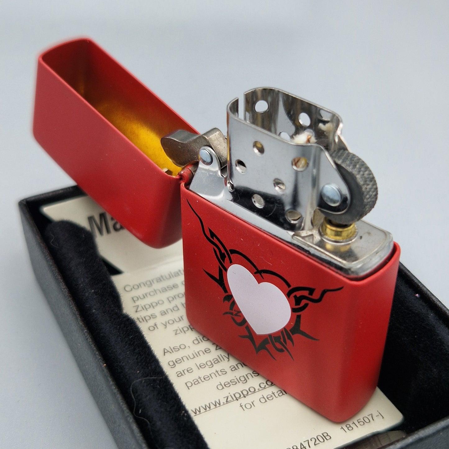 Zippo Feuerzeug 60004179	Valentin's Day	C18	Lighter - ungezündet