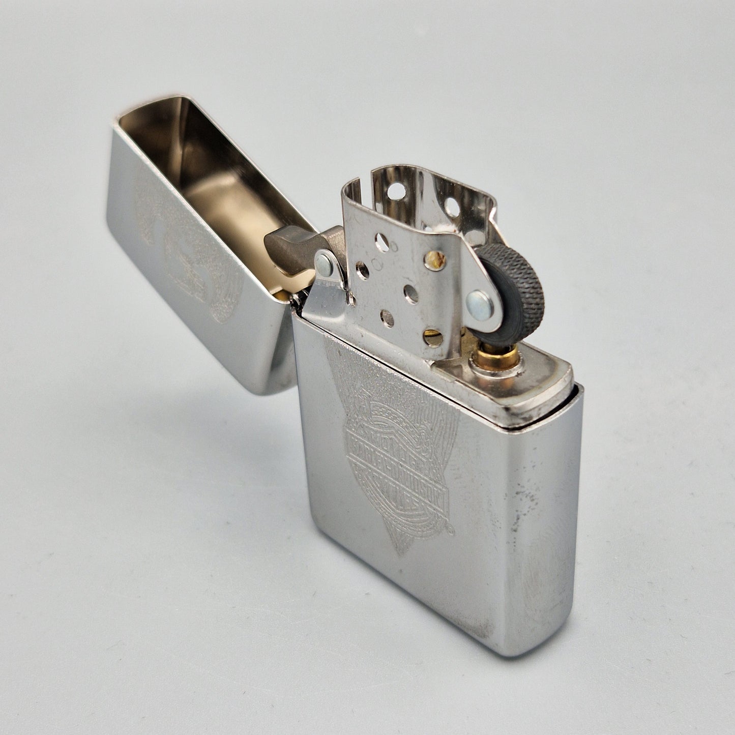 Zippo Feuerzeug 2002474	Harley Davidson Eagle	J11	Lighter - ungezündet - ohne OVP