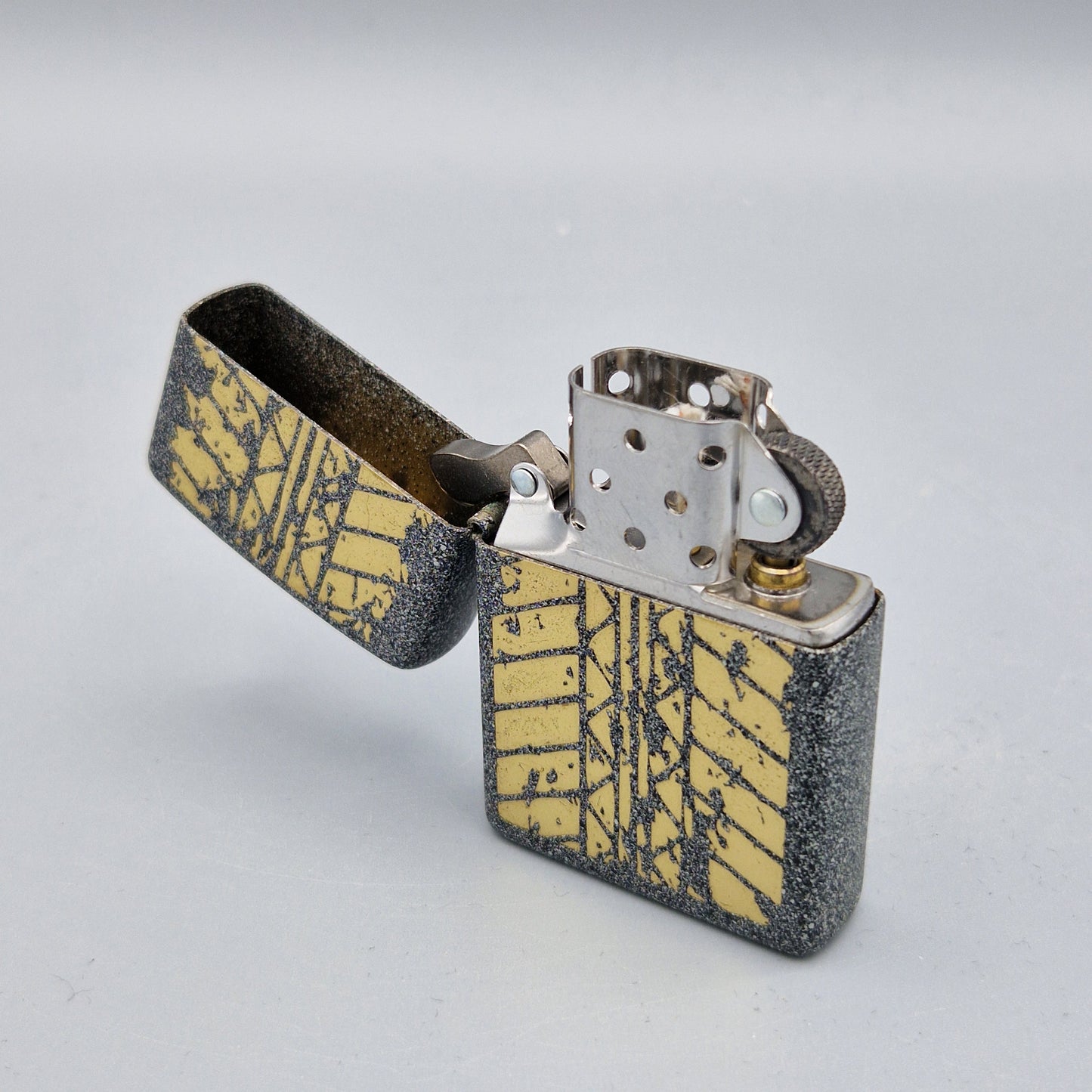 Zippo Feuerzeug Tire Print - Reifenabdruck	D14	Lighter - ungezündet - ohne OVP
