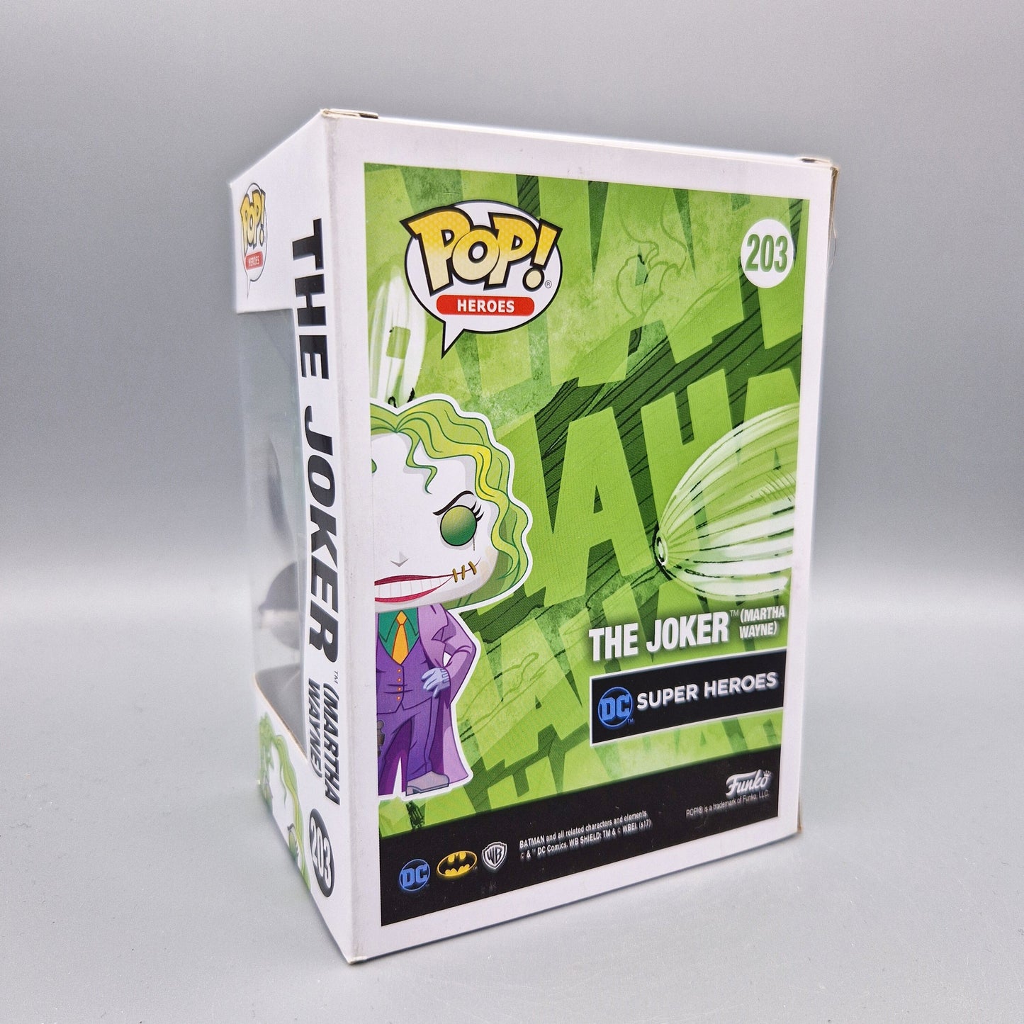 Funko Pop! DC Super Heroes	#203 The Joker (Martha Wayne)	Exclusive
