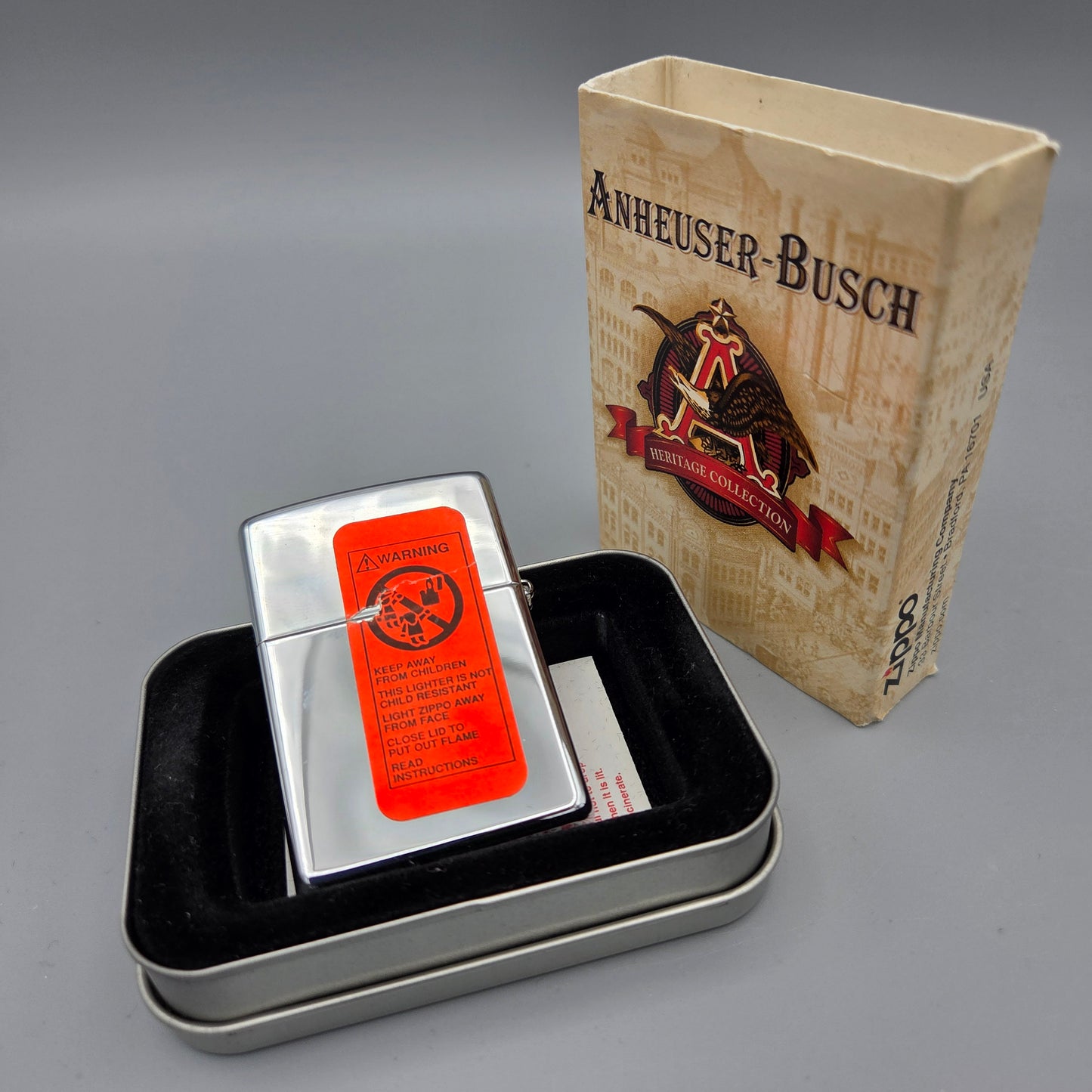 Zippo Anheuser-Busch Eagle - Heritage Collection	J 01	Feuerzeug	Lighter - ungezündet