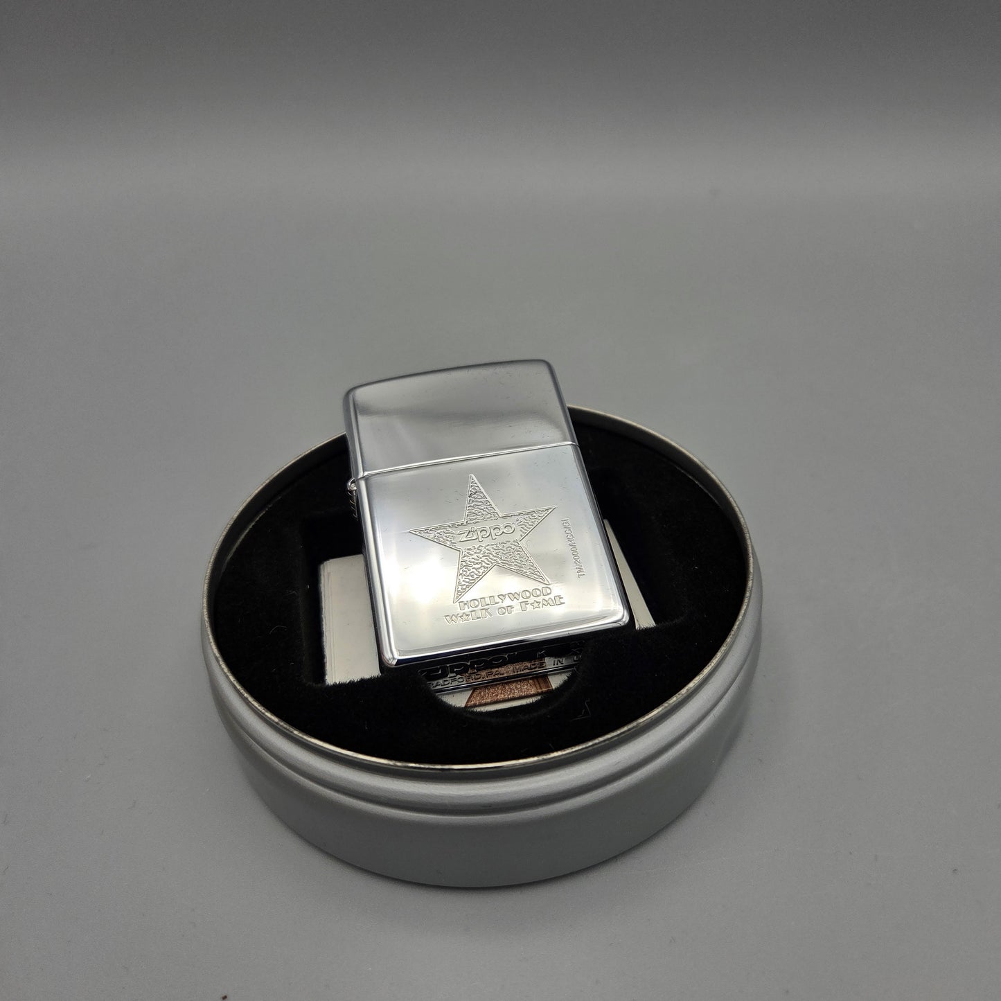 Zippo Hollywood Star	K XVI (2000)	Feuerzeug	Lighter - ungezündet