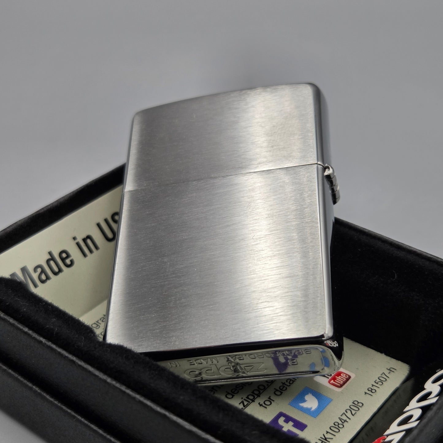 Zippo Flower Power		Feuerzeug	Lighter - ungezündet, inkl. Schachtel