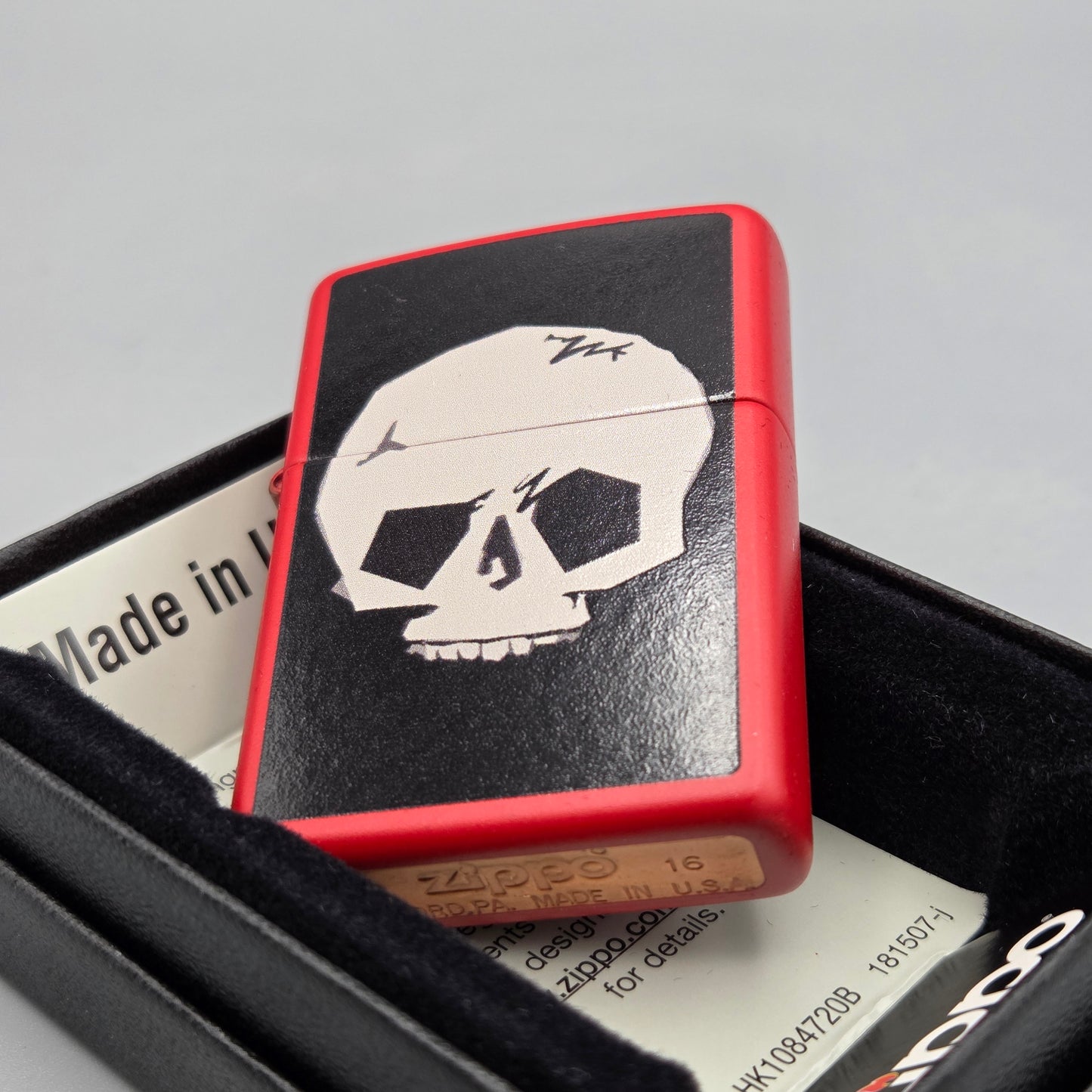 Zippo Skull		Feuerzeug	Lighter - ungezündet, inkl. Schachtel