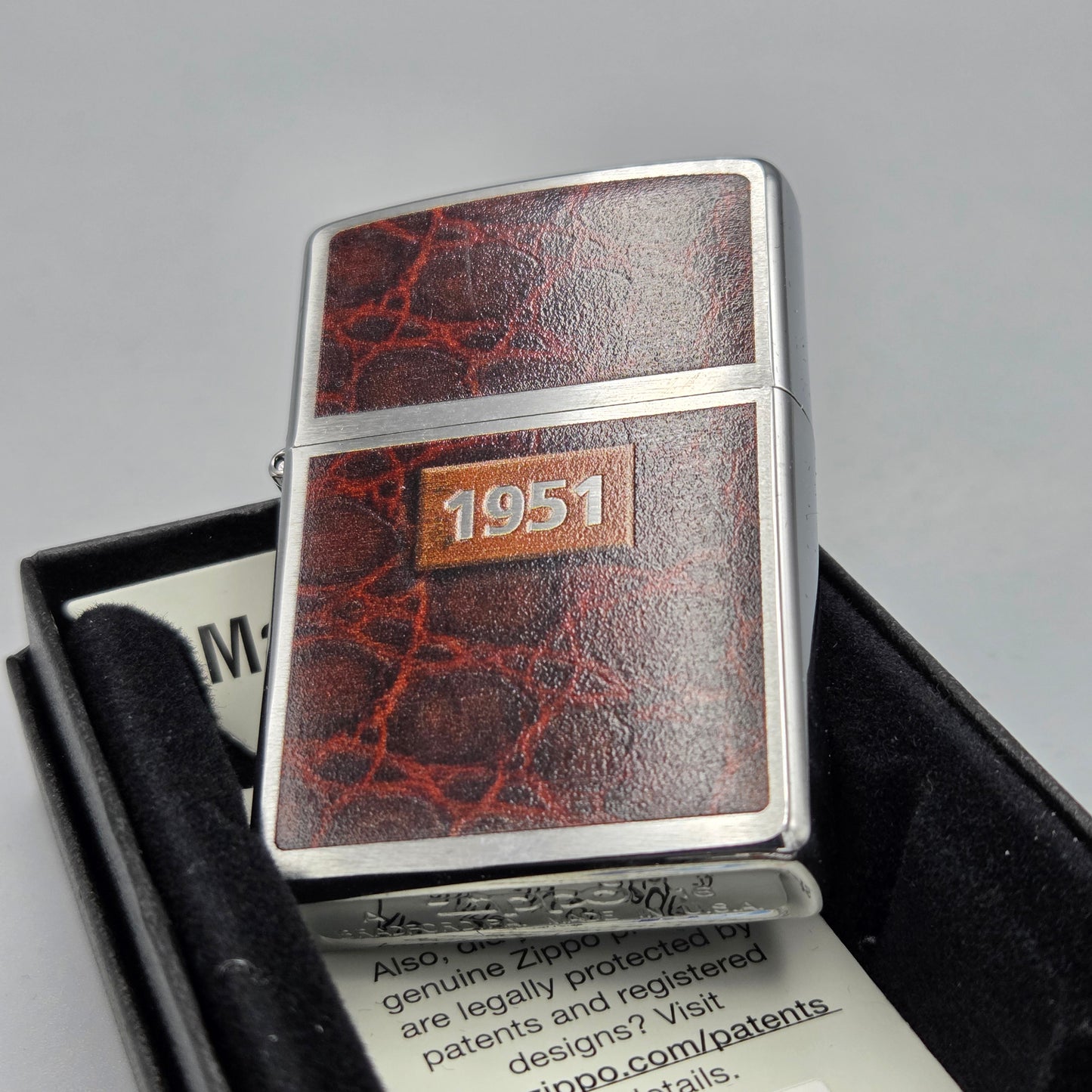 Zippo Leather Celebration		Feuerzeug	Lighter - ungezündet, inkl. Schachtel