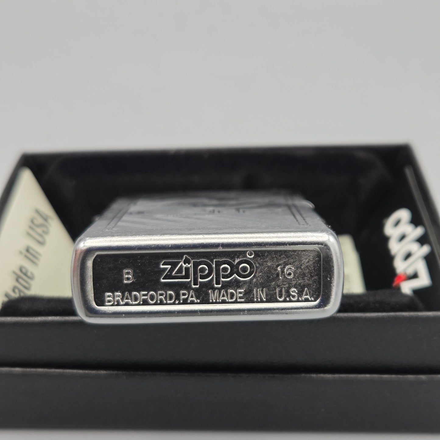 Zippo 80th Anniversary		Feuerzeug	Lighter - ungezündet, inkl. Schachtel