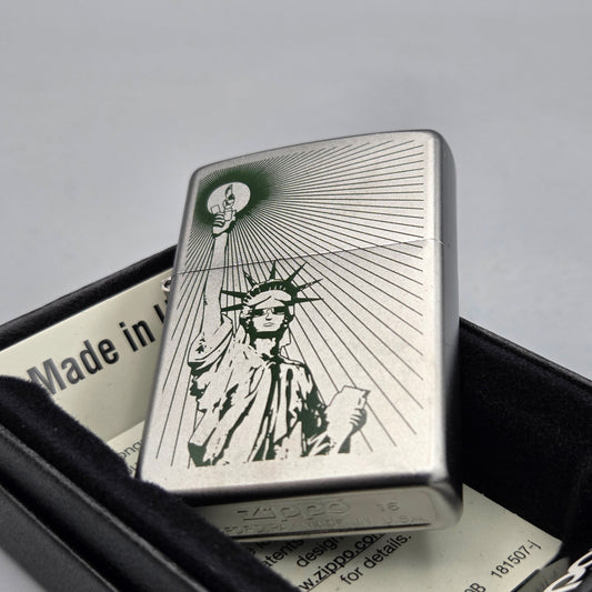 Zippo Statue of Liberty		Feuerzeug	Lighter - ungezündet, inkl. Schachtel