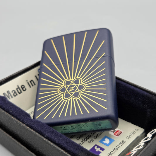 Zippo Atomic Age		Feuerzeug	Lighter - ungezündet, inkl. Schachtel