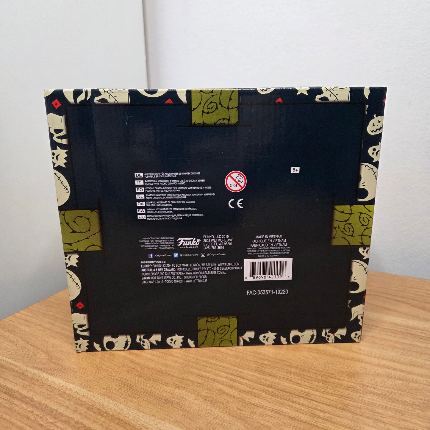 Funko Pop! The Nightmare before Christmas - Christmas Box mit Santa Claws Figur, Funko Racer und mehr