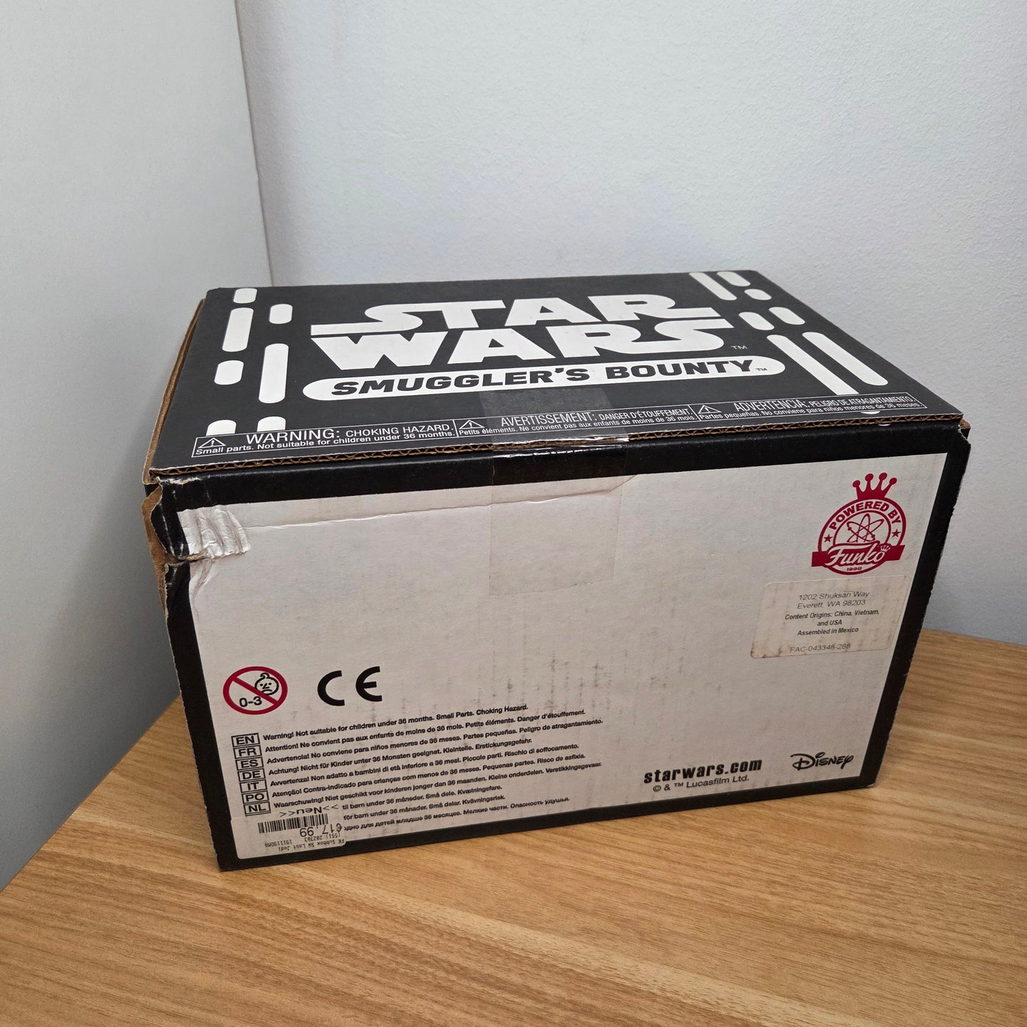 Funko Pop! Star Wars	Smuggler's Bounty	Set mit Poe Dameron with X-Wing, Socken und mehr