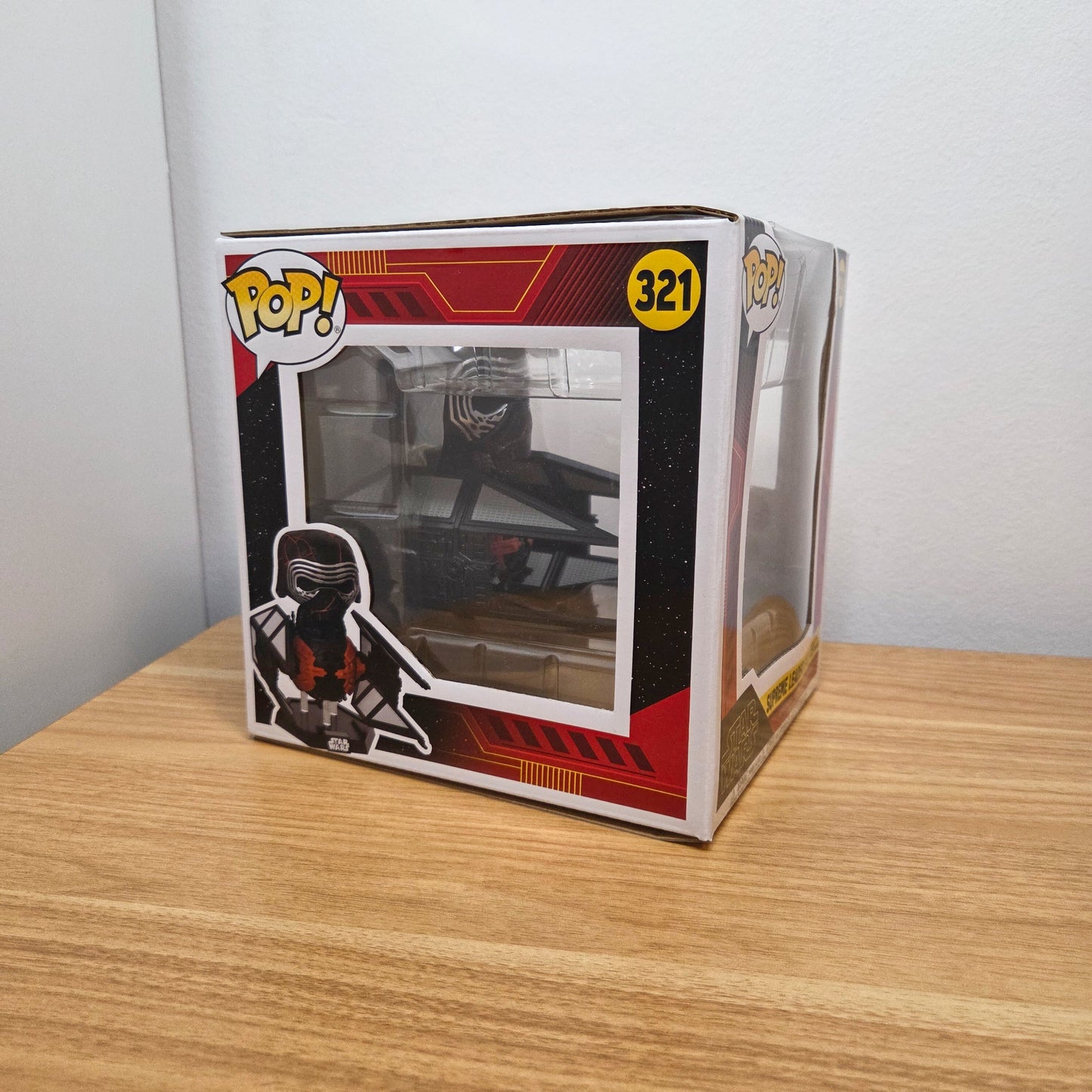 Funko Pop! Star Wars	#321 Supreme Leader Kylo Ren in the Whisper		-	Vinylfigur