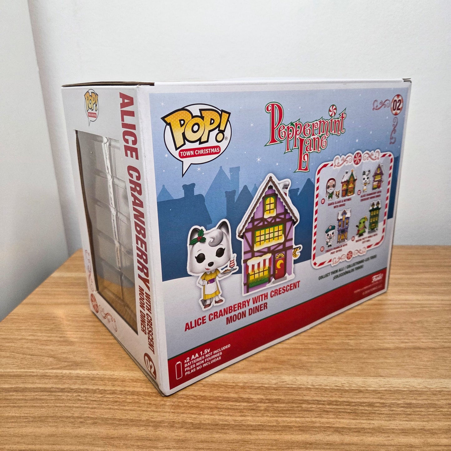 Funko Pop! Peppermint Lane	#02 Alice Cranberry with crescent Moon Diner Limited Edition	Town Christmas