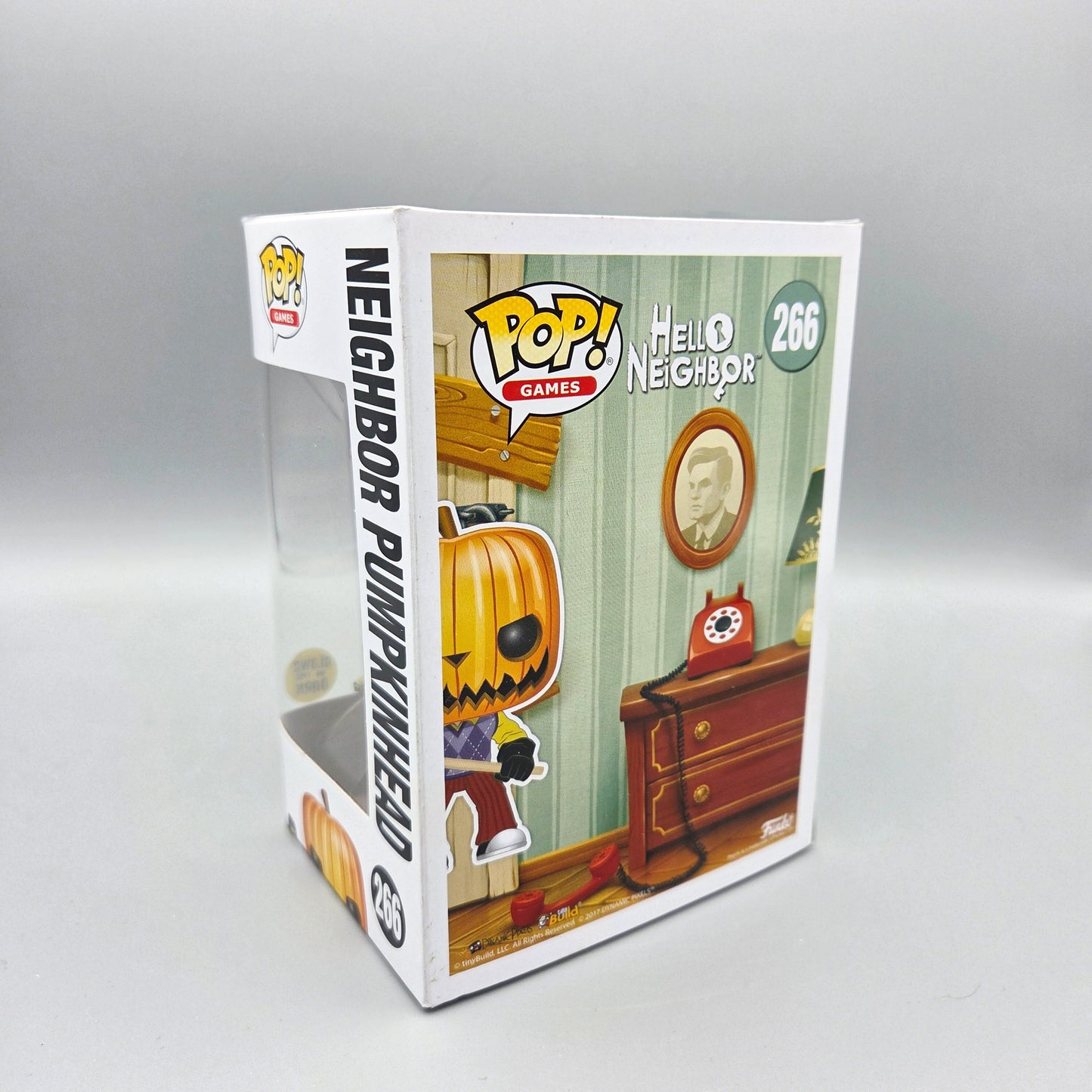 Funko Pop! Hello Neighbor	#266 Neighbor Pumpkinhead	Glows in the Dark	Games