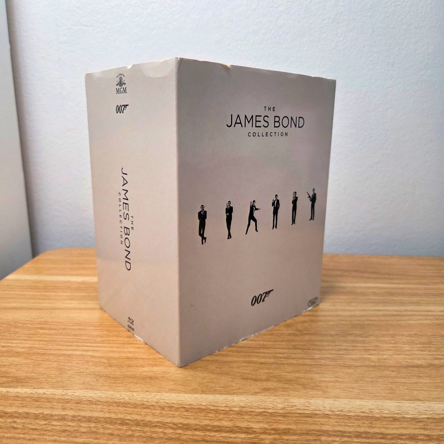 The James Bond Collection	24 Filme + Bonus Disc	Blu-Ray