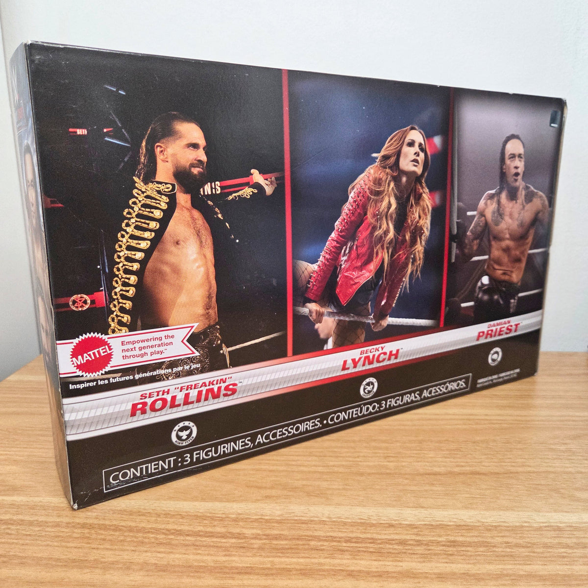 Mattel	3 Figuren Set: Priest, Lynch und Rollins	Main Event Series	WWE	The Man Box